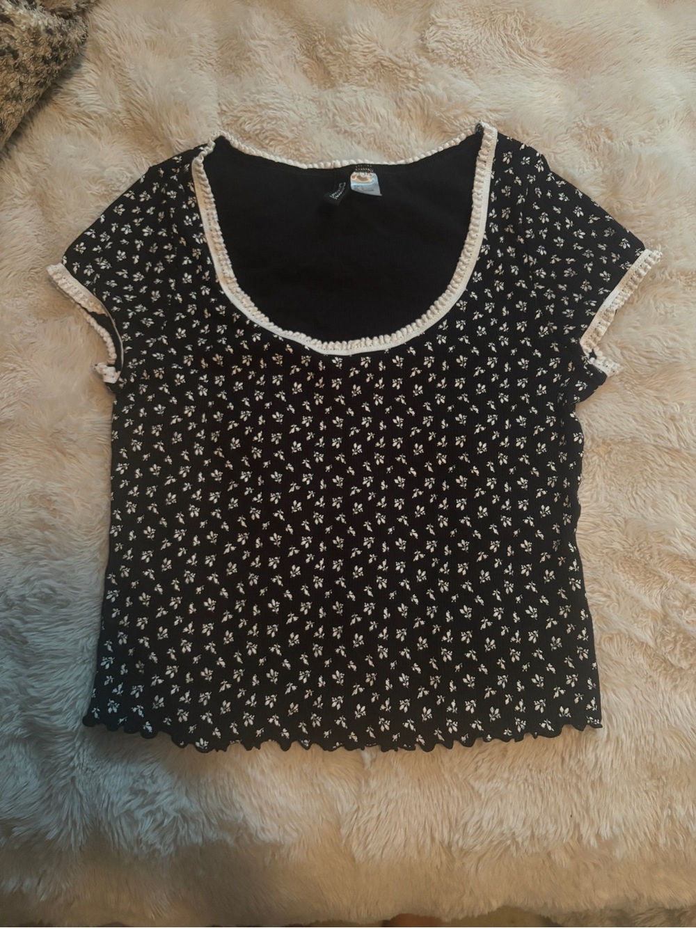 Black Floral Scoop Neck Women's Top with White Trim